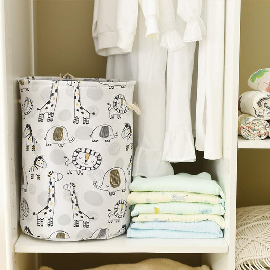 INough Wäschekorb Kinderzimmerkorb Spielzeug Aufbewahrung Canvas Wäschekorb Kinder Faltbar Aufbewahrung Kuscheltiere Große Aufbewahrungskörbe für Kinder Jungen Spielzeug Zimmer (Giraffe)